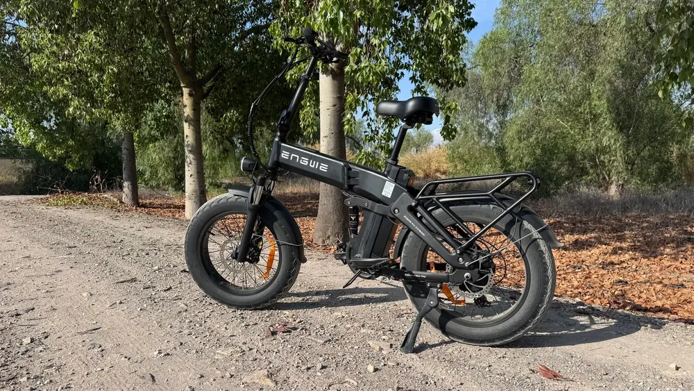 Engwe E-Bike Engine Pro 3.0 Boost fatbike type with thick tires